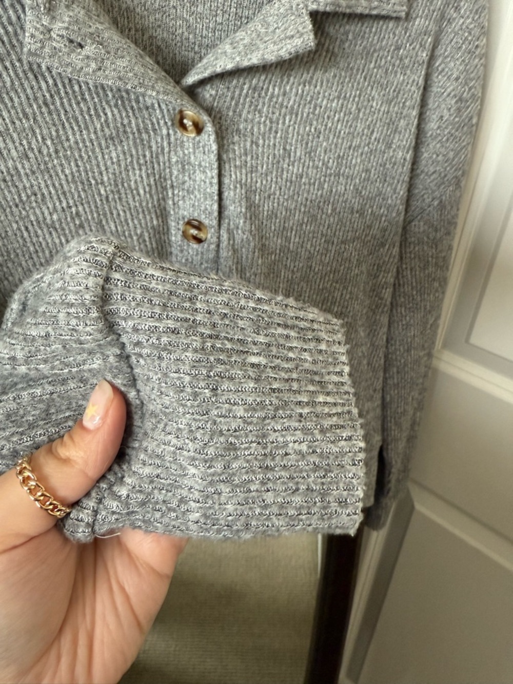 Sweet Romeo Heather Grey Collared 3-Button Cardigan Sweater - Size S - Picture 4 of 5